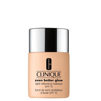 Fond de ten Clinique Even Better Glow SPF 15 10 Golden 30 Ml Fond de ten Clinique Even Better Glow SPF 15 10 Golden 30 Ml
