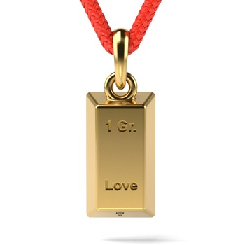 Pandantiv din aur galben cu snur rosu model 1 Gram Love Pandantiv din aur galben cu snur rosu model 1 Gram Love