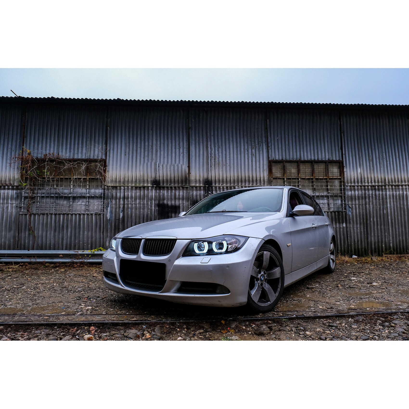 KITT SPECIALS - Fari Led Angel Eyes Per Bmw Serie 3 E90 E91 05-08 Nero