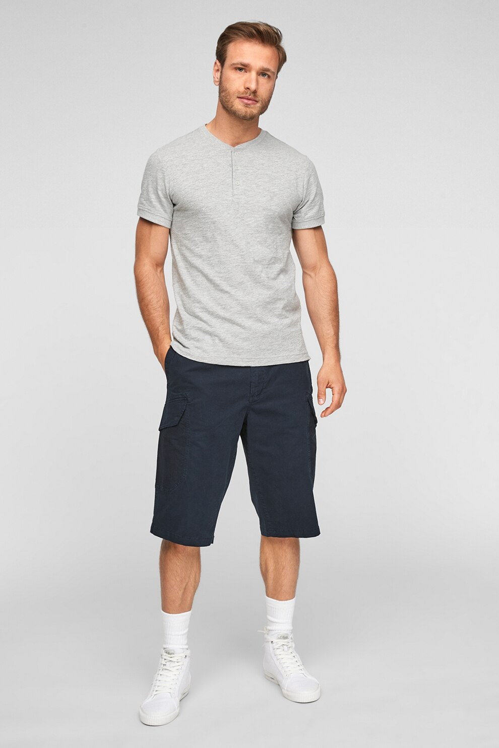 s.Oliver, Tricou regular fit cu fenta cu nasturi, Gri