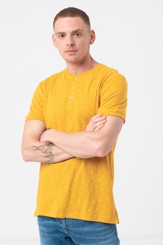 s.Oliver, Tricou regular fit cu fenta cu nasturi, Galben mustar s.Oliver, Tricou regular fit cu fenta cu nasturi, Galben mustar