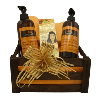 Set cadou cutie de lemn, produse cosmetice cu ulei de argan, Arganine, sapun lichid 400 ml, lotiune de corp 400 ml, ulei par/piele Valona 140 ml Set cadou cutie de lemn, produse cosmetice cu ulei de argan, Arganine, sapun lichid 400 ml, lotiune de corp 400 ml, ulei par/piele Valona 140 ml
