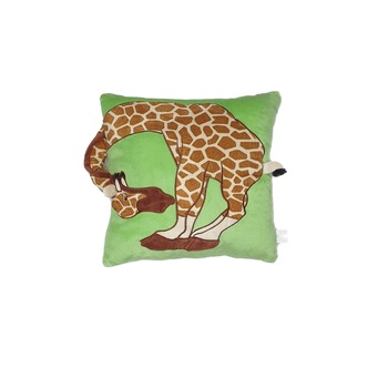 Perna decorativa animal maner 30 x 30 cm, Nichita Impex, girafa Perna decorativa animal maner 30 x 30 cm, Nichita Impex, girafa