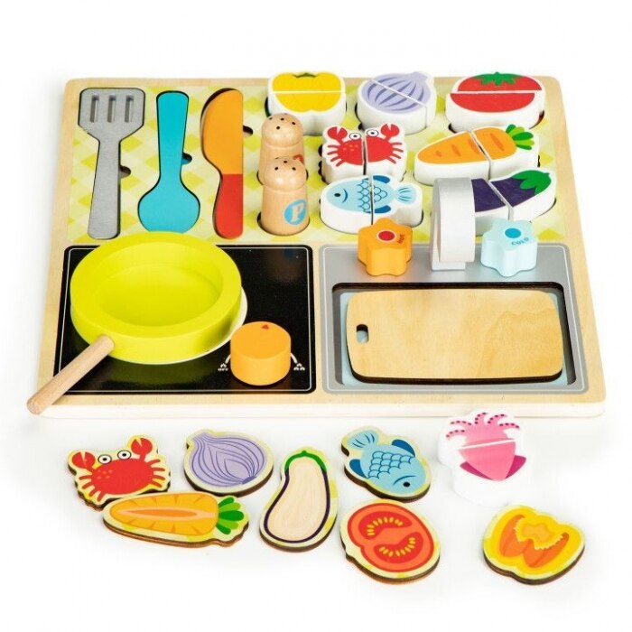 Bucatarie din lemn cu alimente si accesorii ecotoys mc184