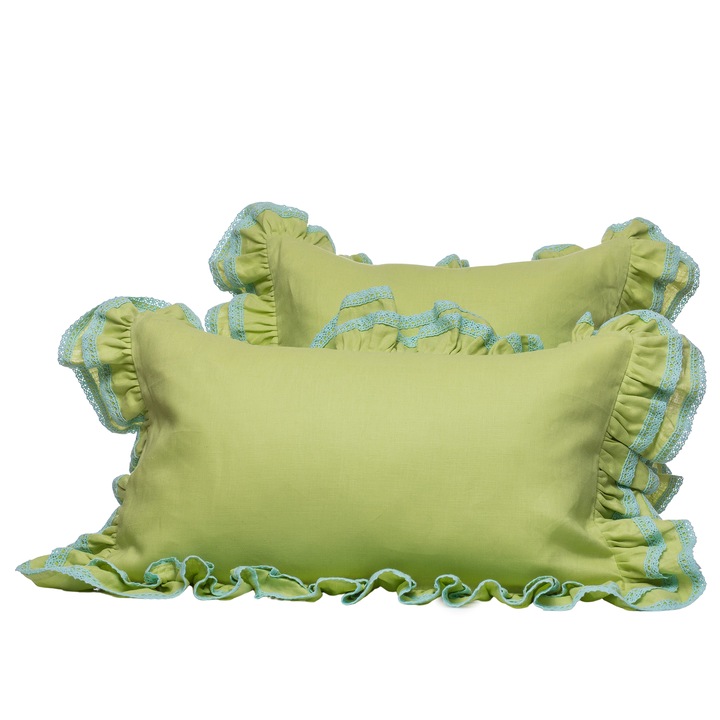 Husa perna in premium, fistic, cu volane si broderie bumbac 40X40cm