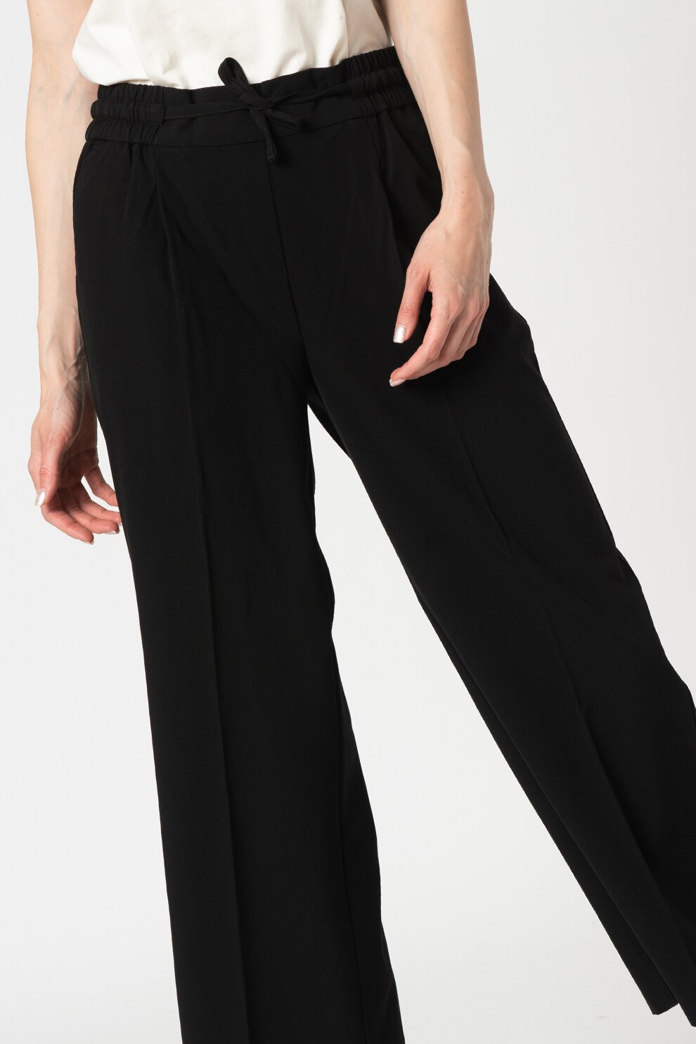 b.young, Pantaloni crop cu croiala ampla Bydanta, Negru