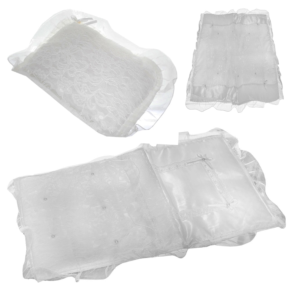 Set Trusou Bebelusi 3 piese Ivory Baby AKU, Paturica cu Portbebe si Pernuta, pentru Botez si Ocazii, Alb AK7430