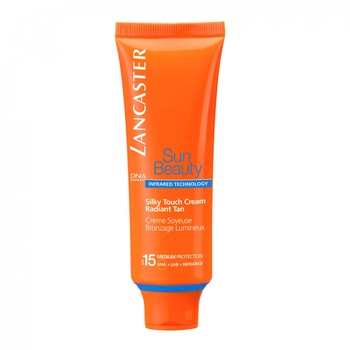 Lotiune pentru fata Lancaster Sun Beauty Silky Touch Face Cream SPF 15, 50 ml Lotiune pentru fata Lancaster Sun Beauty Silky Touch Face Cream SPF 15, 50 ml