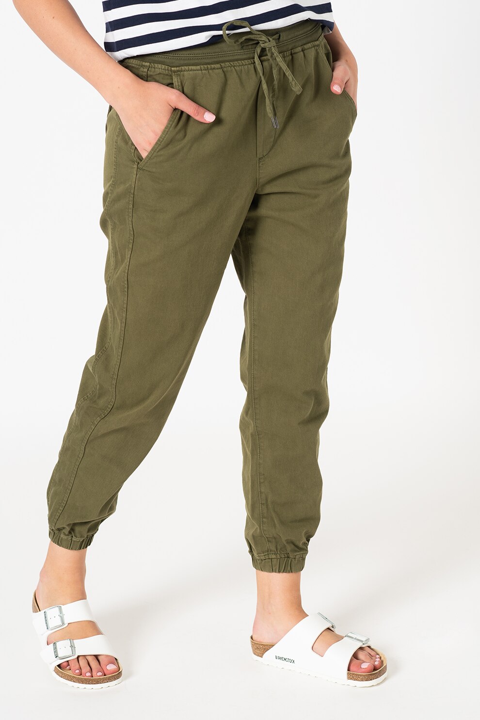 GAP, Pantaloni sport crop din amestec de lyocell cu croiala conica, Verde militar