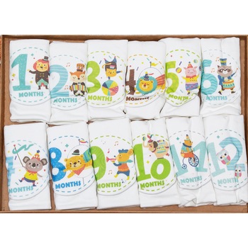 Set 12 Body-uri pentru bebelusi colectia AKU Pinky & Pinky, Pentru fiecare luna a Anului, 100% Bumbac, Antialergenic, Alb cu Imprimeuri Haioase, 0-12 luni, AK7425B Set 12 Body-uri pentru bebelusi colectia AKU Pinky & Pinky, Pentru fiecare luna a Anului, 100% Bumbac, Antialergenic, Alb cu Imprimeuri Haioase, 0-12 luni, AK7425B