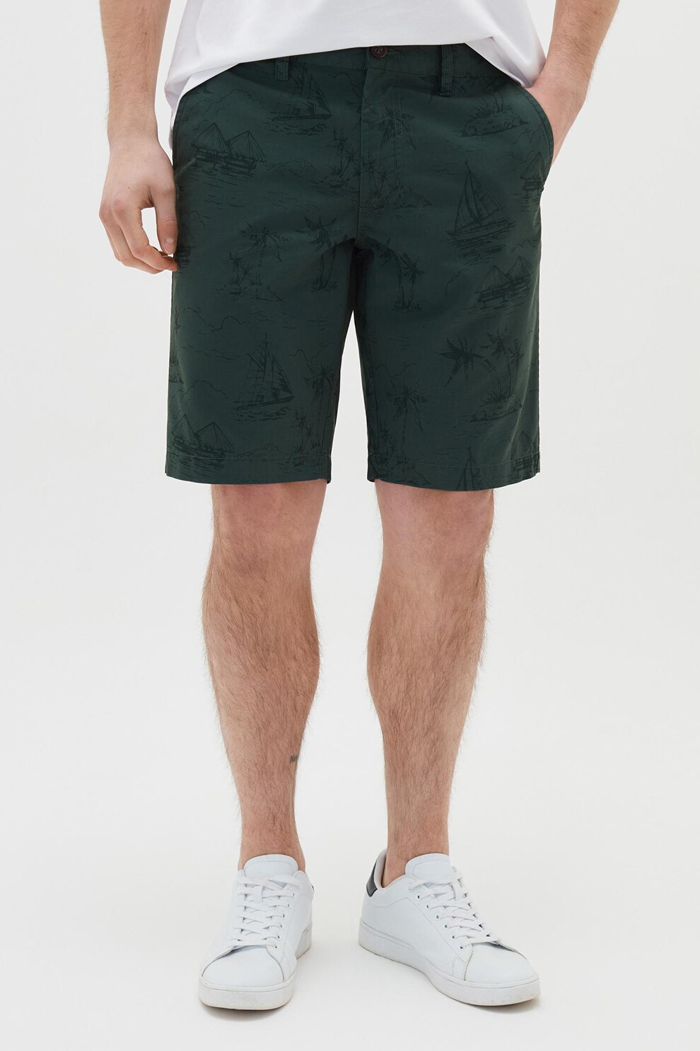 OVS, Pantaloni scurti cu model tropical, Verde inchis, M-L