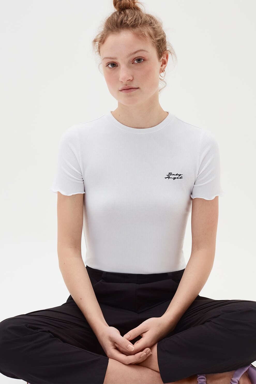 OVS, Tricou cu decolteu la baza gatului si mansete valurite, Alb