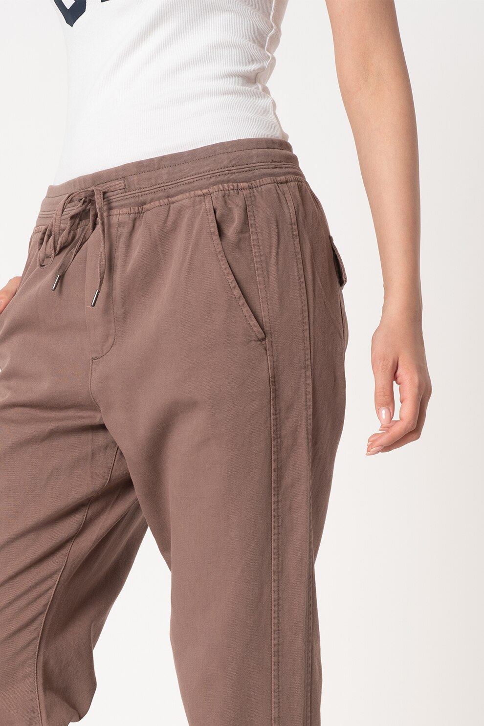 GAP, Pantaloni sport crop din amestec de lyocell cu croiala conica, Violet prafuit