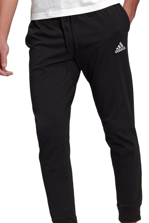 adidas Sportswear, Essentials szűkülő szárú szabadidőnadrág logós részlettel, Fekete, S