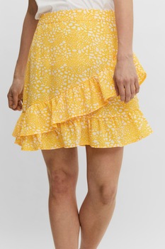 Vero Moda, Fusta mini cu imprimeu floral si volane, Galben Vero Moda, Fusta mini cu imprimeu floral si volane, Galben