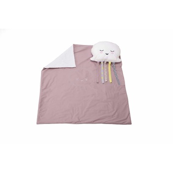 Set pentru bebelusi Somnart, paturica 100x110cm brodata si perna, model Meduza, roz Set pentru bebelusi Somnart, paturica 100x110cm brodata si perna, model Meduza, roz