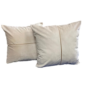 Set 2 huse pentru pernute decorative Velvet Liz Line, 40x40 cm, inchidere cu fermoar, catifea, Bej Set 2 huse pentru pernute decorative Velvet Liz Line, 40x40 cm, inchidere cu fermoar, catifea, Bej