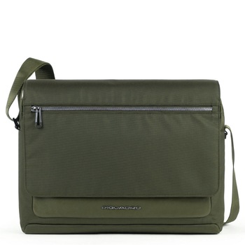 Geanta MESSENGER, port laptop 15” si iPad®10,5’’/9,7”, Piquadro din tesut si piele naturala, CA5309S115/VE, verde Geanta MESSENGER, port laptop 15” si iPad®10,5’’/9,7”, Piquadro din tesut si piele naturala, CA5309S115/VE, verde