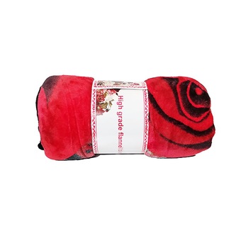 Patura cocolino pat dublu Flow fleece cu trandafiri negru/rosu, 200x230cm Patura cocolino pat dublu Flow fleece cu trandafiri negru/rosu, 200x230cm