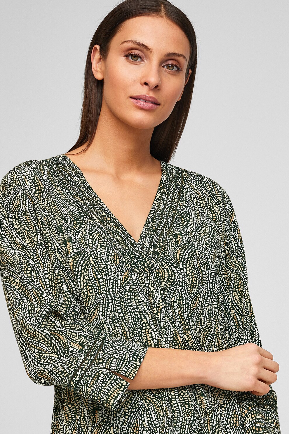 s.Oliver, Bluza cu decolteu in V si decupaje, Verde forest/Alb/Galben