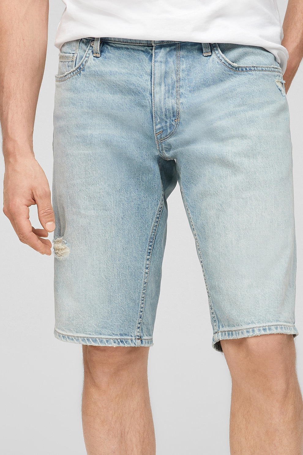 s.Oliver, Pantaloni scurti de denim cu aspect decolorat, Albastru deschis