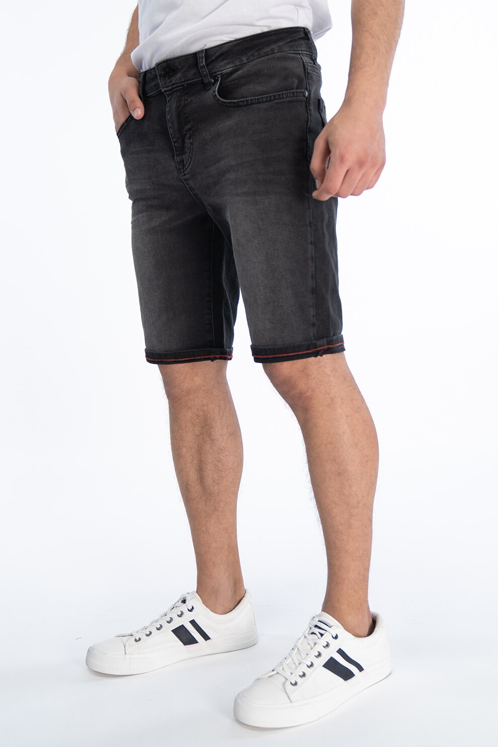 Lee Cooper, Bermude de denim cu aspect usor decolorat, Negru stins, 29