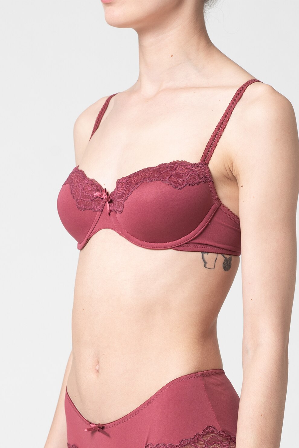 Hunkemoller, Sutien cu burete si garnituri de dantela, Rosu stins