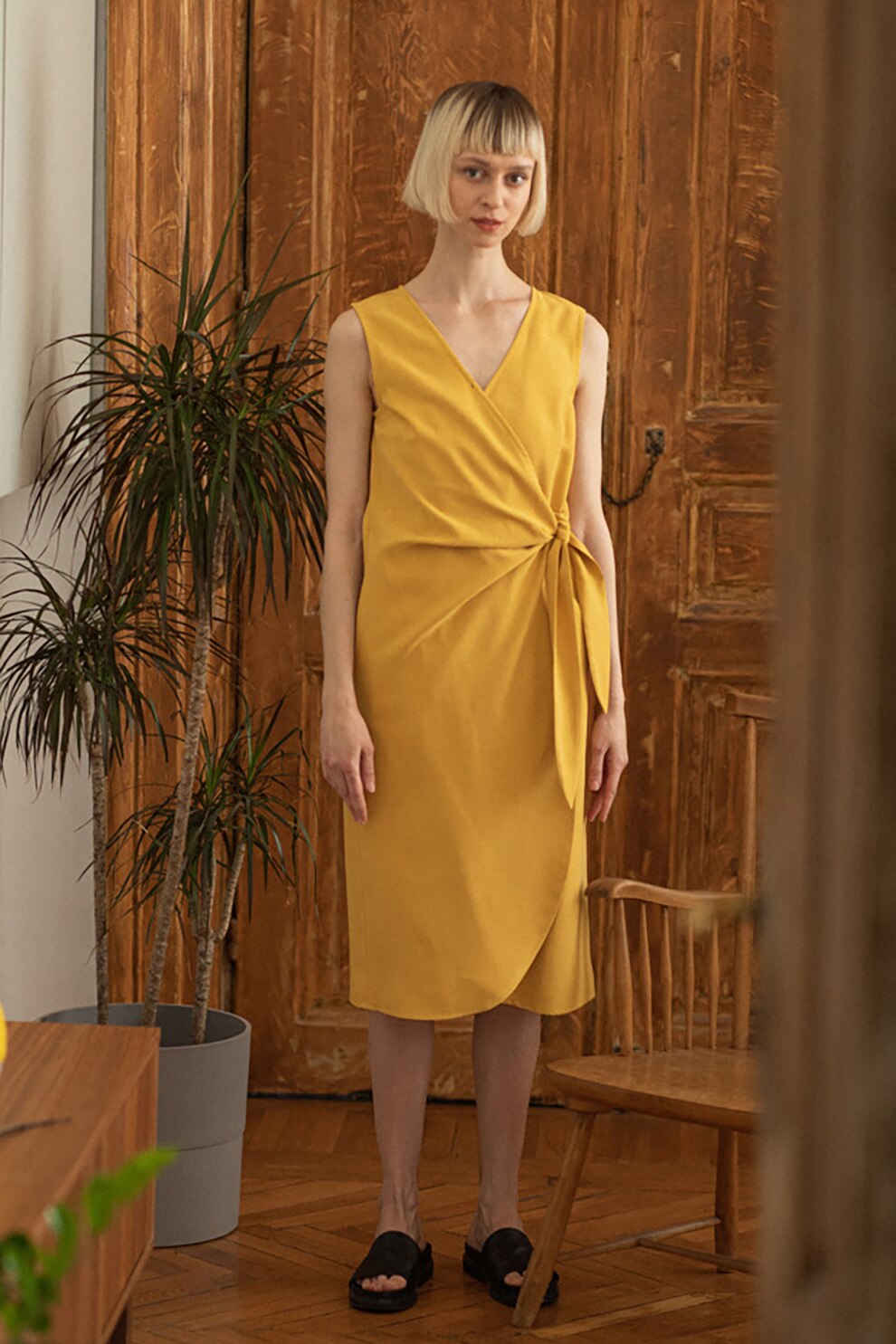 UNDRESS, Rochie petrecuta, fara maneci, Galben