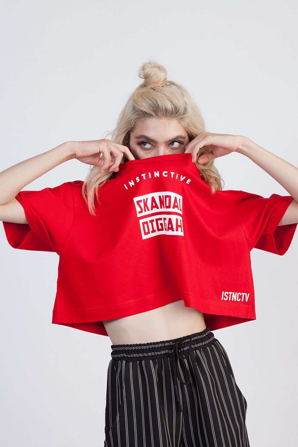 Instinctive, Tricou crop din bumbac cu imprimeu text, Rosu/Alb, One Size