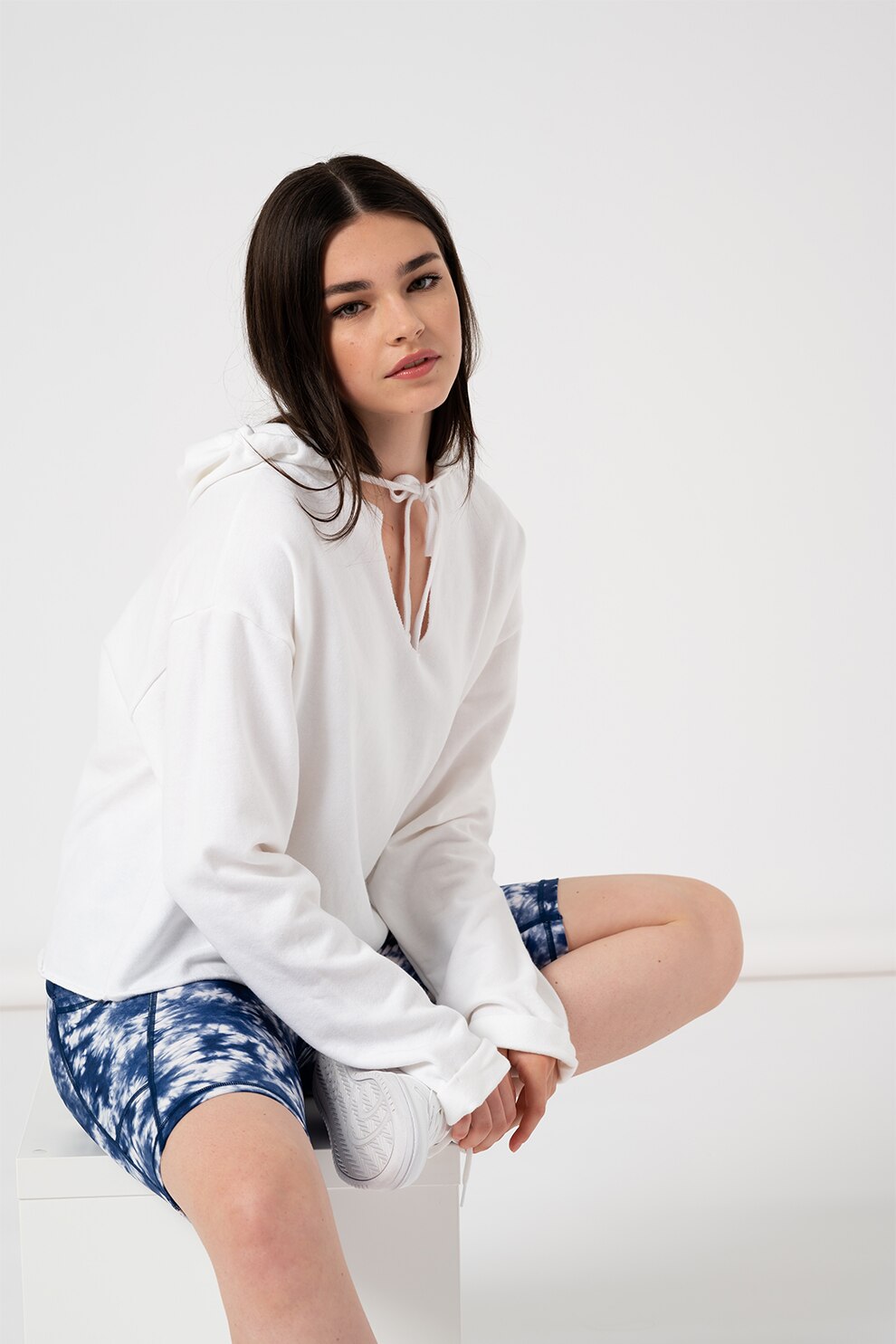 GAP, Hanorac cu decupaj frontal in V, Alb