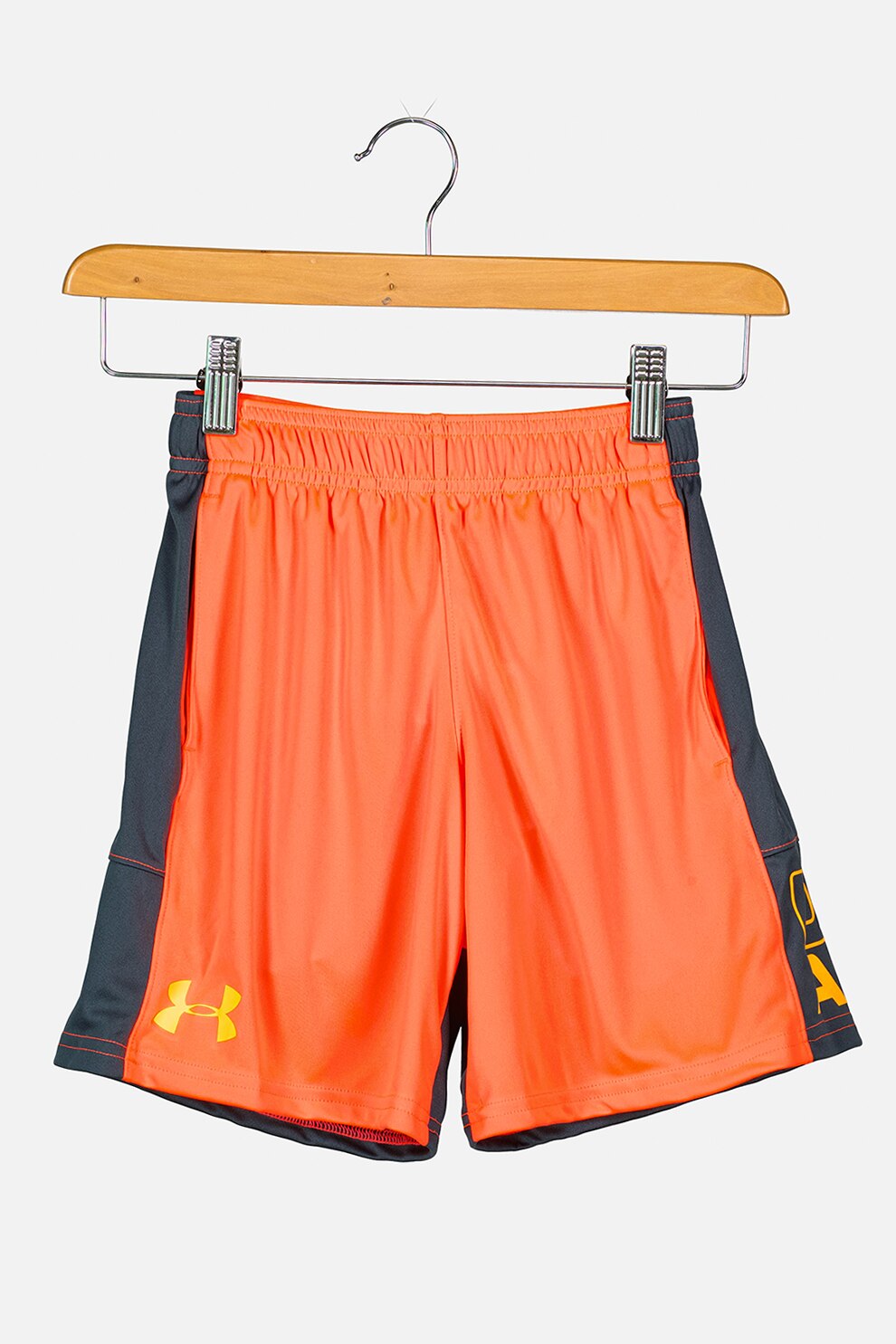 Under Armour, Bermude cu imprimeu logo pentru fitness Stunt, Oranj neon/gri antracit