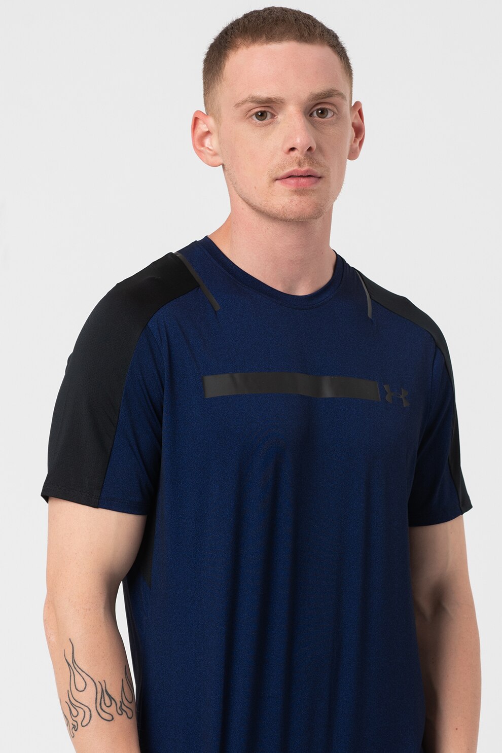 Under Armour, Tricou cu decolteu la baza gatului pentru fitness Perpetual, Bleumarin/Negru