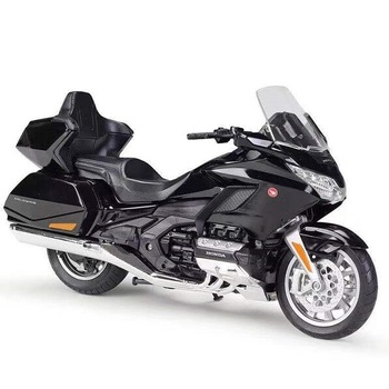 Macheta motocicleta Welly 2020 Honda Gold Wing, 1:12, PVC, 18 cm, Negru Macheta motocicleta Welly 2020 Honda Gold Wing, 1:12, PVC, 18 cm, Negru