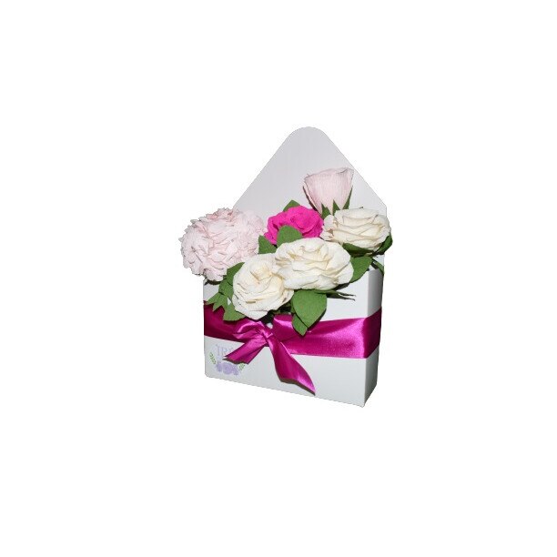 Aranjament plic flori din hartie roz pastel -