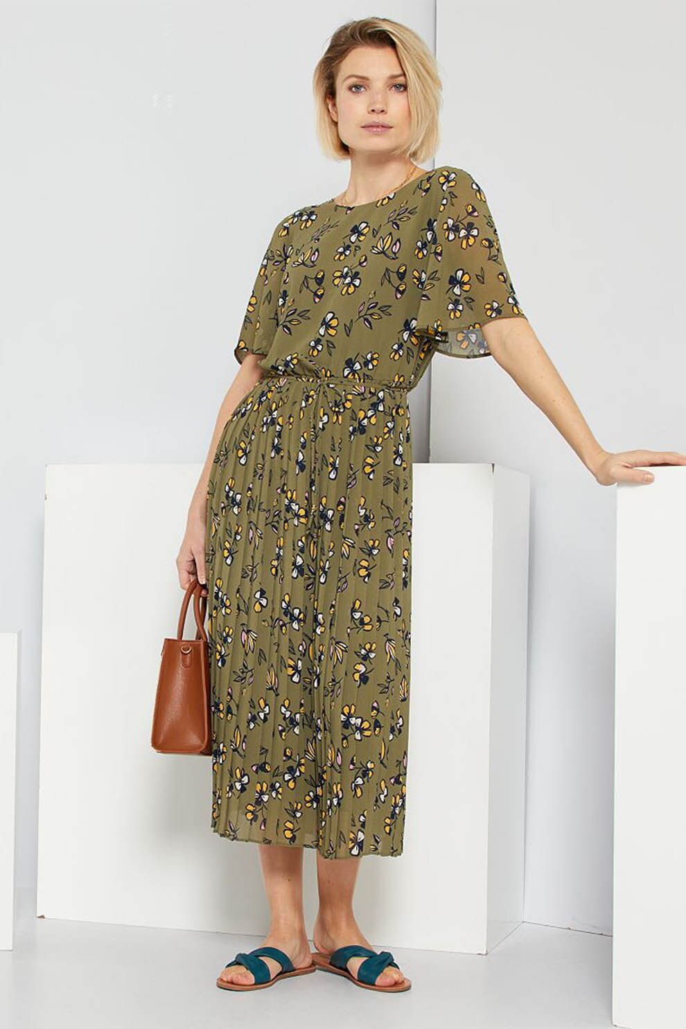 KIABI, Rochie evazata cu imprimeu floral, Verde militar