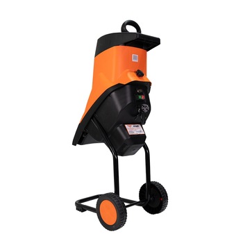 Tocator resturi vegetale , cu doua roti, motor electric de 2500 W, protectie la suprasarcina, sac colector de 40 l, cadru metalic Tocator resturi vegetale , cu doua roti, motor electric de 2500 W, protectie la suprasarcina, sac colector de 40 l, cadru metalic