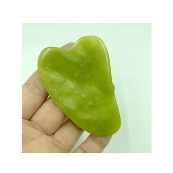 Piatra Gua Sha din Jad pentru masaj facial si corporal, inima stil, 7cm Piatra Gua Sha din Jad pentru masaj facial si corporal, inima stil, 7cm