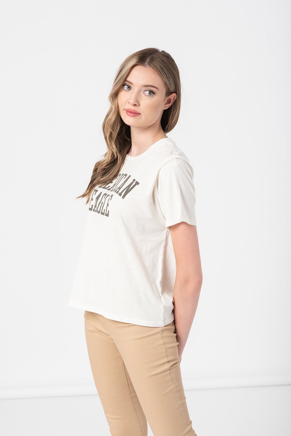 American Eagle, Tricou cu decolteu rotund si imprimeu logo, Alb prafuit