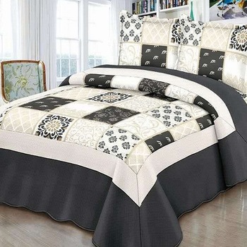 Set cuvertura matlasata si 2 fete de perna, 210 x 230 cm, pat dublu, Casa de Vis, P011 Set cuvertura matlasata si 2 fete de perna, 210 x 230 cm, pat dublu, Casa de Vis, P011