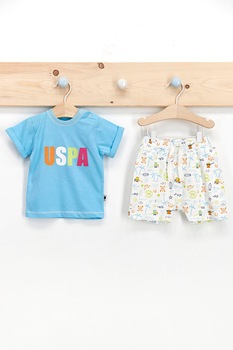 U.S. Polo Assn., Set de pantaloni scurti din jerseu si tricou cu imprimeu, Albastru/Alb, 74-80 CM U.S. Polo Assn., Set de pantaloni scurti din jerseu si tricou cu imprimeu, Albastru/Alb, 74-80 CM