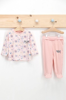 U.S. Polo Assn., Set de pantaloni cu botosei si bluza cu imprimeu, Roz, 68-74 CM U.S. Polo Assn., Set de pantaloni cu botosei si bluza cu imprimeu, Roz, 68-74 CM