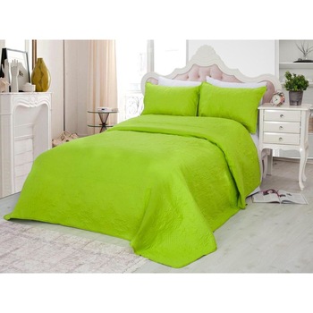 Set cuvertura pat 220x240 cm si 2 fete perna 50/70 cm ,culoarea Verde fistic Set cuvertura pat 220x240 cm si 2 fete perna 50/70 cm ,culoarea Verde fistic