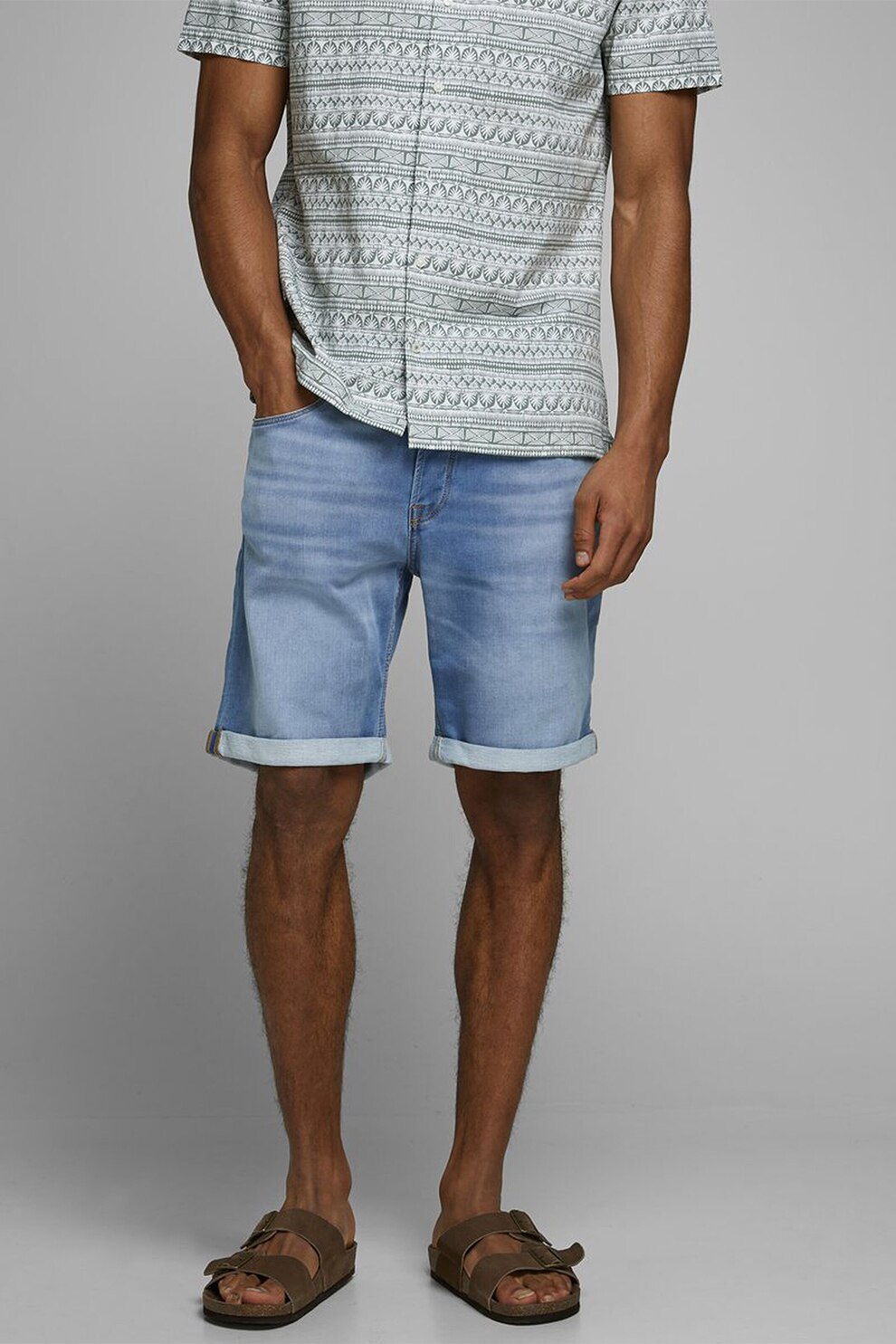 Jack&Jones, Bermude de denim cu aspect decolorat, albastru inchis/alb