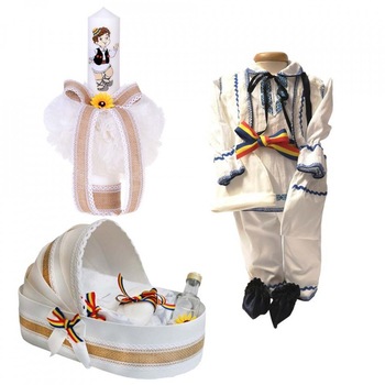 Set botez traditional baietel, trusou botez landou, lumanare si costum national baiat, 6 - 9 luni, Denikos® 969 Set botez traditional baietel, trusou botez landou, lumanare si costum national baiat, 6 - 9 luni, Denikos® 969