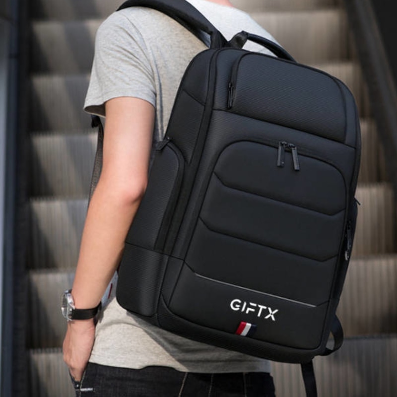 Rucsac laptop GIFTX CENTRO, ghiozdan laptop 17" cu extensie si USB extern, 46x31cm