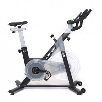 Bicicleta spinning BODYTONE DS25, Sistem Volanta 18 Kg, Greutate utilizator 140 Kg, Suport smartphone, Ghidon reglabil, Roti transport, Preasamblata Bicicleta spinning BODYTONE DS25, Sistem Volanta 18 Kg, Greutate utilizator 140 Kg, Suport smartphone, Ghidon reglabil, Roti transport, Preasamblata
