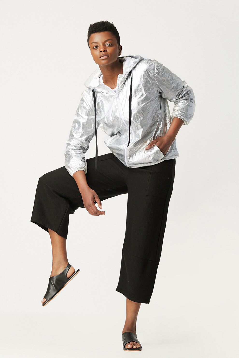 Antonia M, Jacheta usoara cu gluga, Argintiu, M