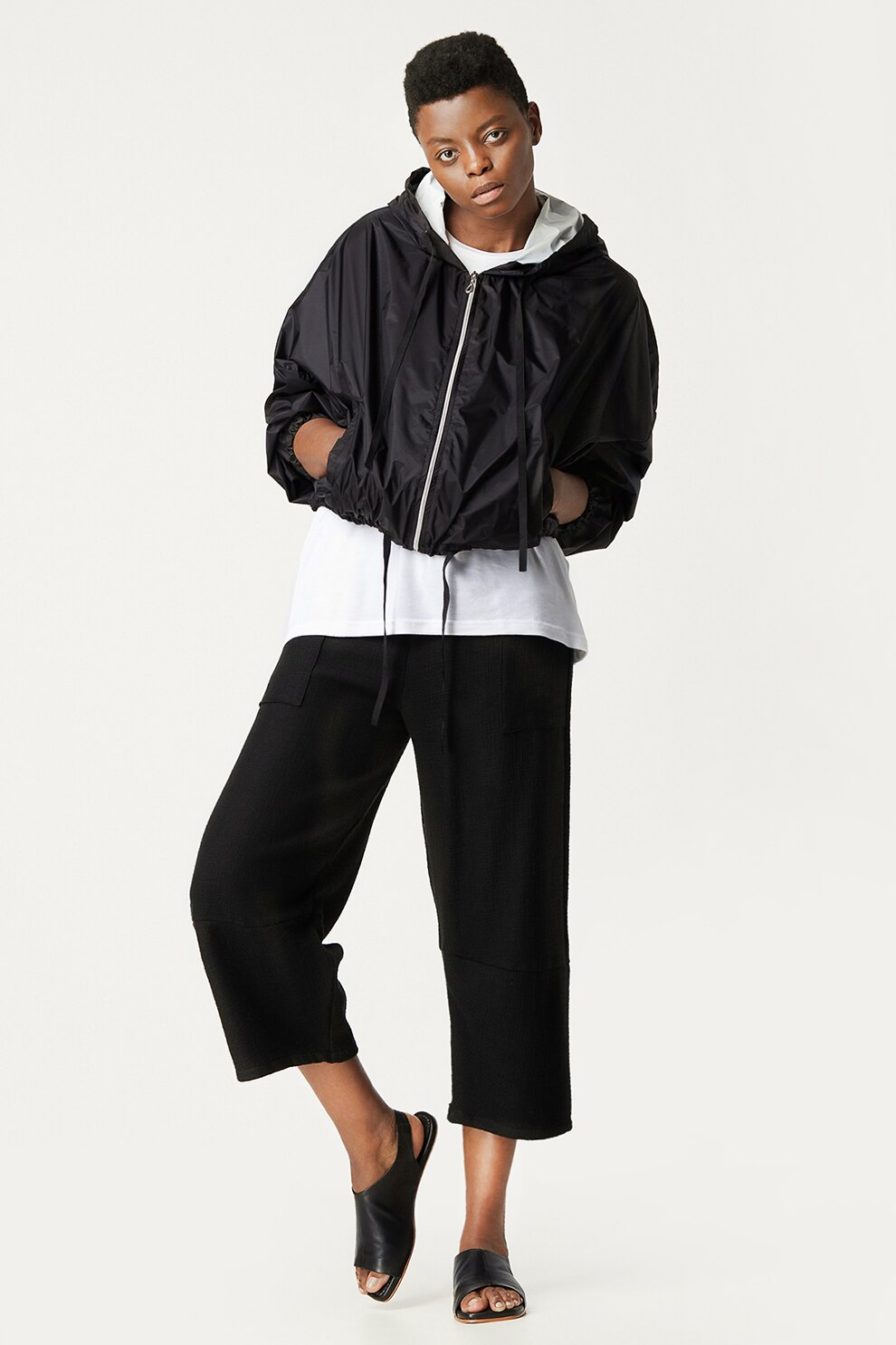 Antonia M, Jacheta usoara cu gluga si maneci cazute, Negru