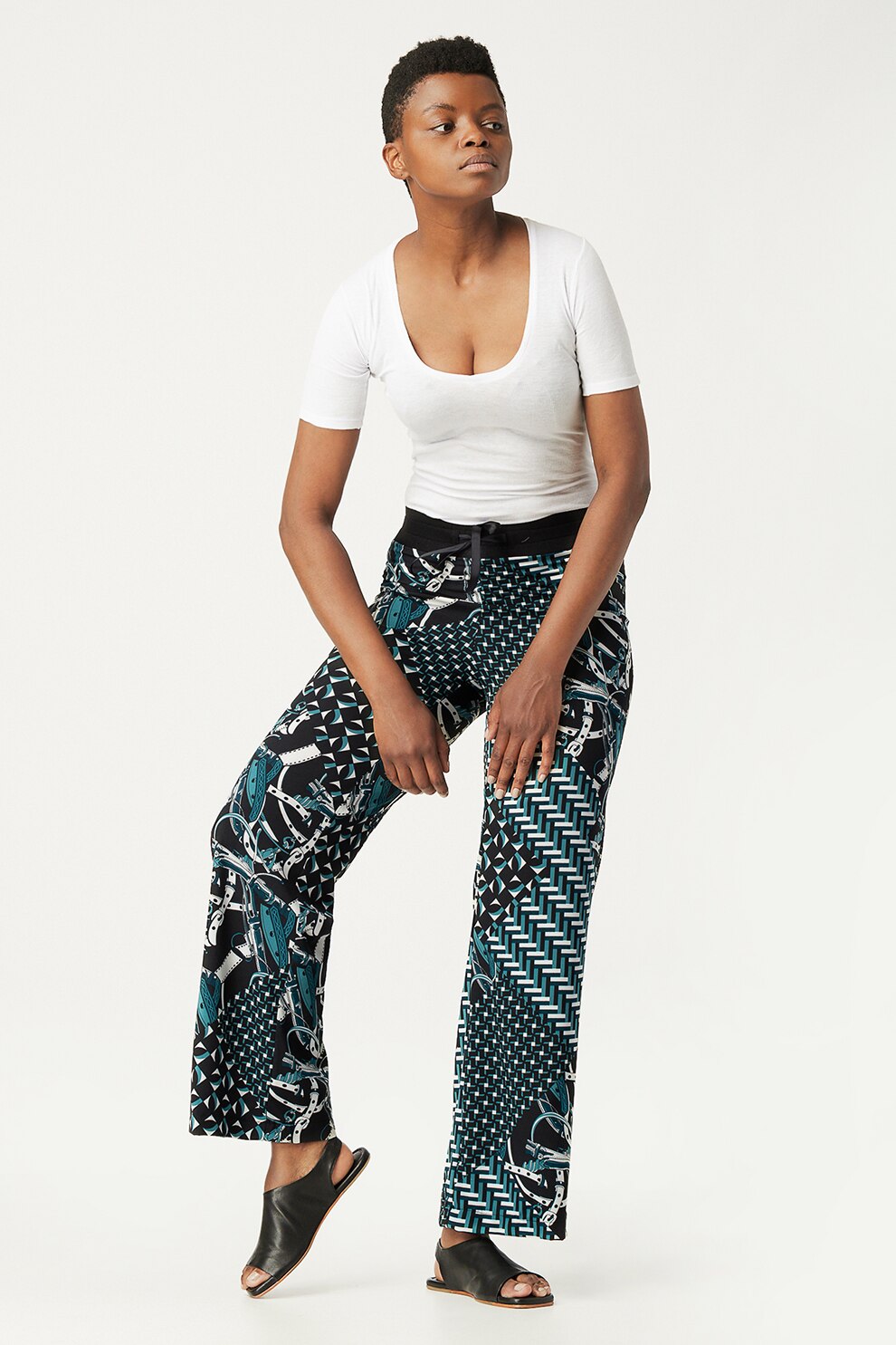 Antonia M, Pantaloni drepti vaporosi cu model geometric, Negru/alb/verde persan