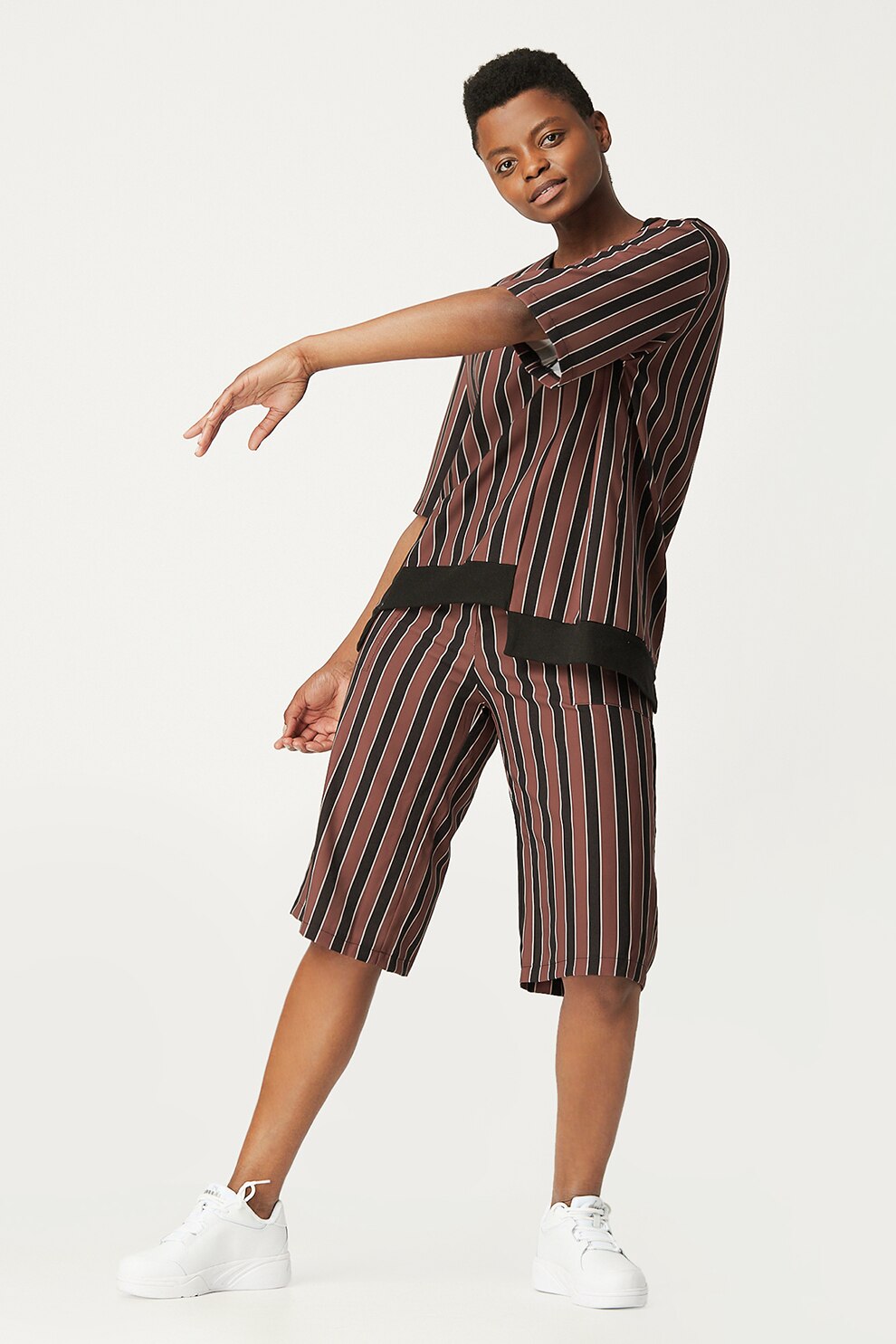 Antonia M, Bluza cu dungi si terminatie asimetrica, Negru/Maro